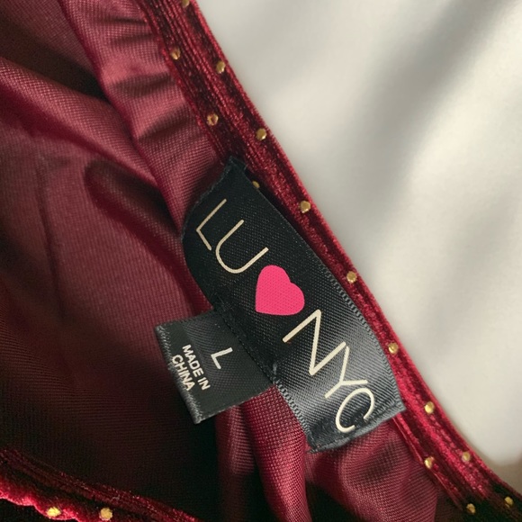 Burgundy Polkadot One Shoulder Mini Dress. - Picture 7 of 7